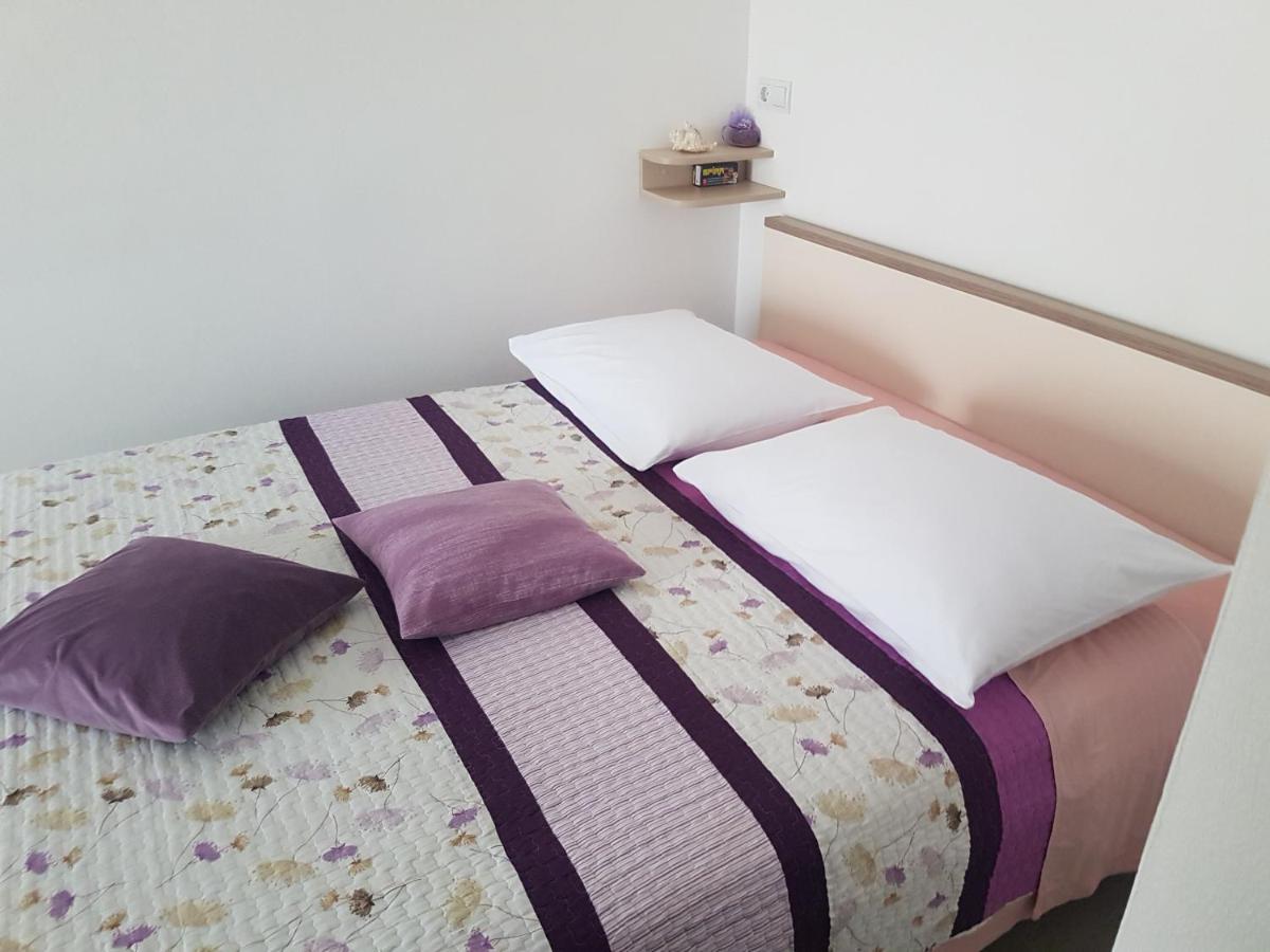 Gabi Rooms&Studio Apartment Lozovac Esterno foto