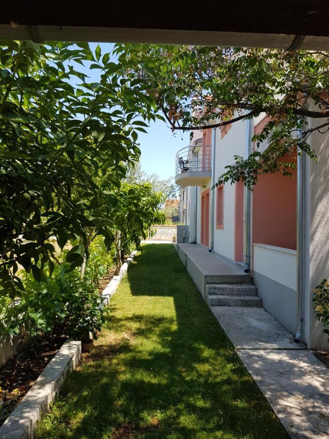 Gabi Rooms&Studio Apartment Lozovac Esterno foto