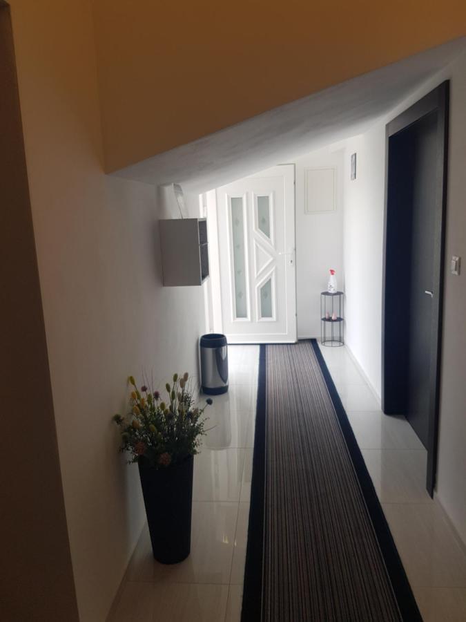 Gabi Rooms&Studio Apartment Lozovac Esterno foto