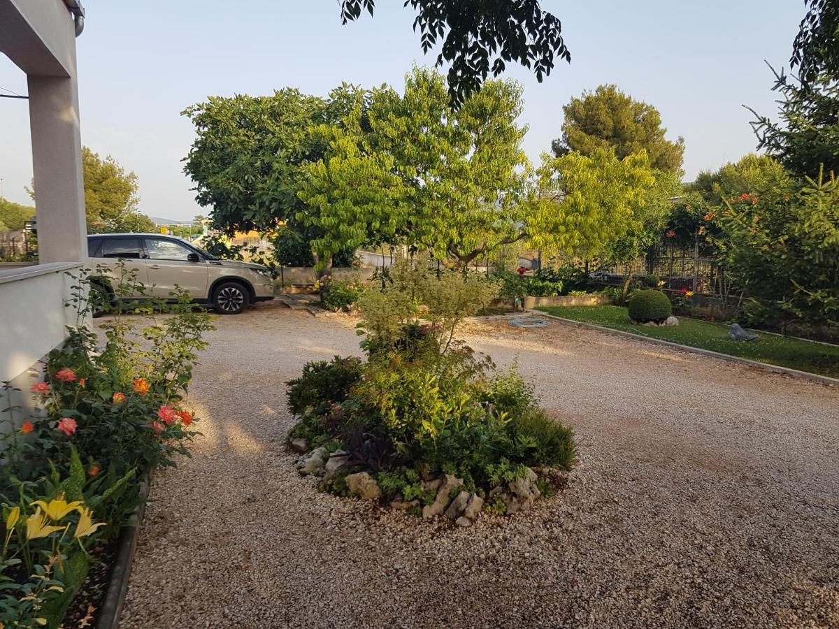 Gabi Rooms&Studio Apartment Lozovac Esterno foto